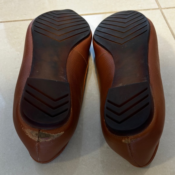 Brown Leather Pointy-Toe Loafer - Picture 3 of 3
